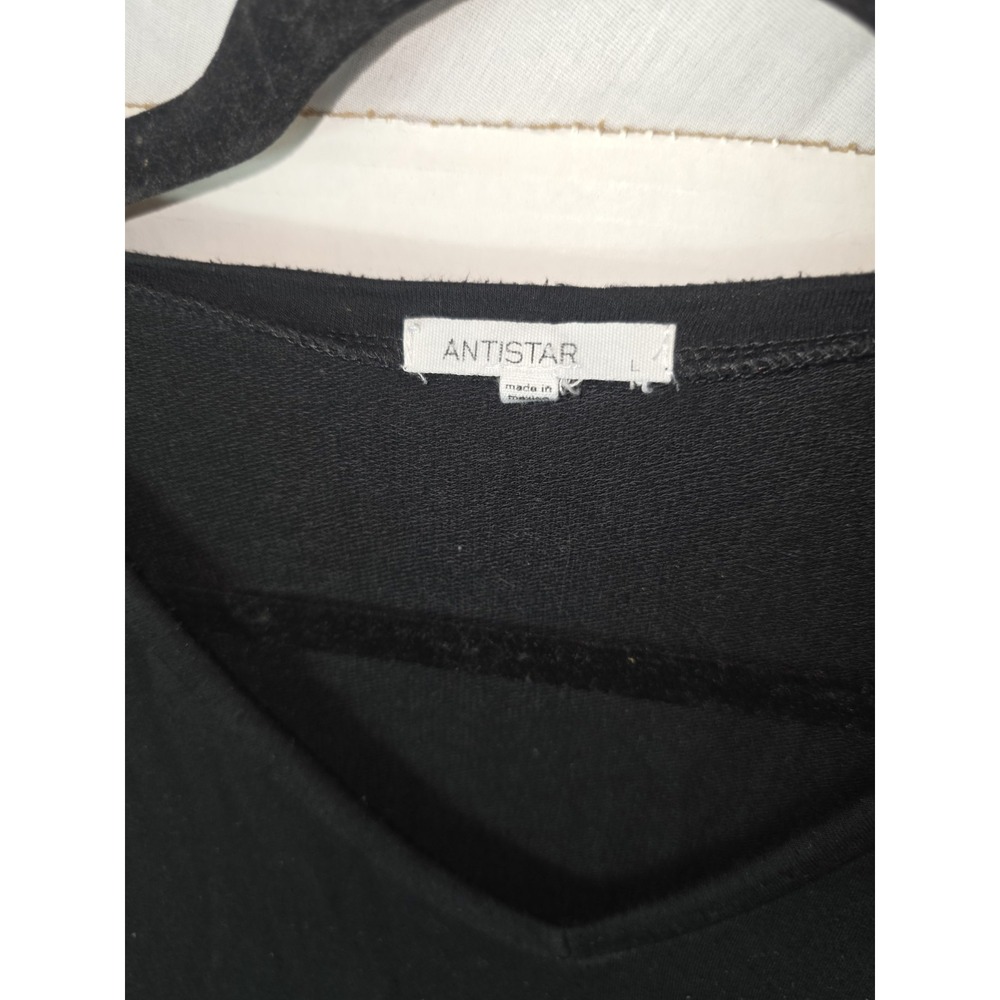 ANTISTAR Women's Black V-Neck Short Sleeve Solid T-Shirt Size L Regular